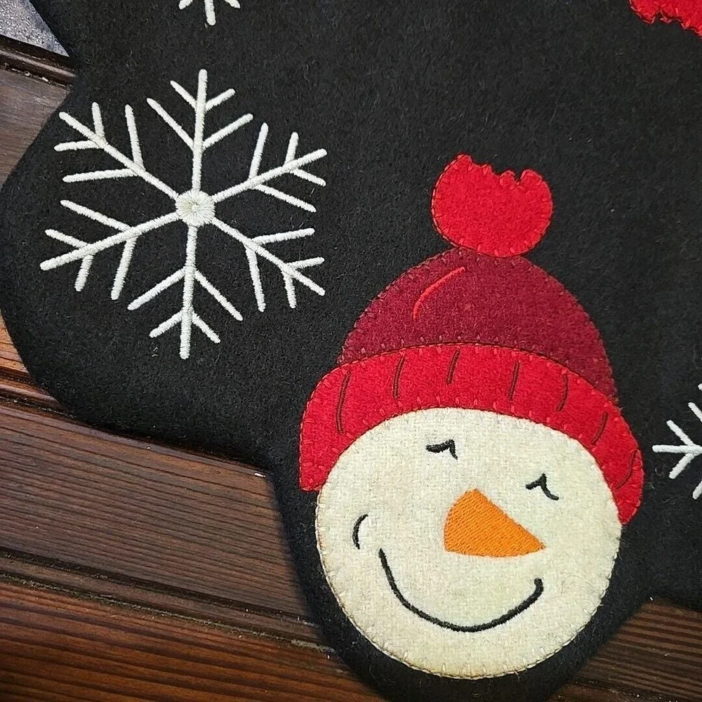 Primitive Wool Felt Winter Snowman Table Mat‎ Centerpiece  Snowflakes Black Red